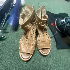 Women's Tan Gladiator Sandals